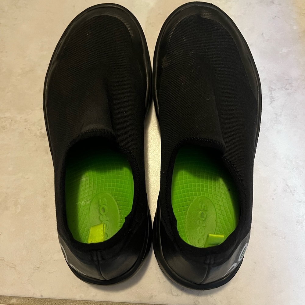 Oofos Oomg Eezee Low Shoe - Women’s 9